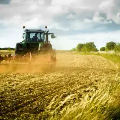 Jak udokumentować pracę na roli? Staż i emerytura czekają!