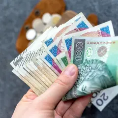 ZUS wypłaca L4 po ustaniu zatrudnienia: Kiedy dostaniesz pieniądze?