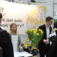 Skuteczne praktyki zawodowe: Gdzie szukać i jak zdobyć wymarzone?